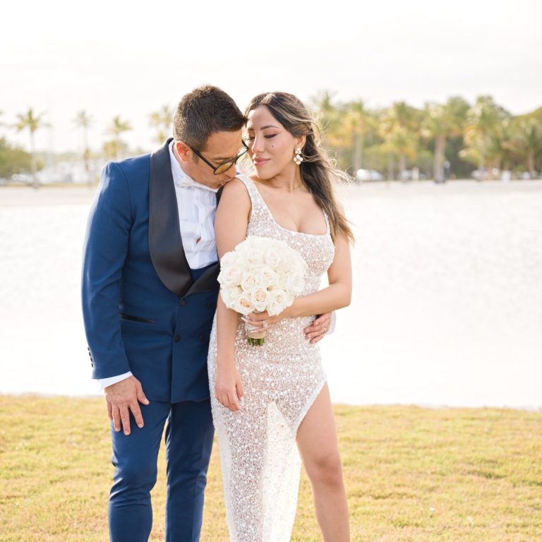 Photography by Iris Wedding Couple at Matheson Hammock